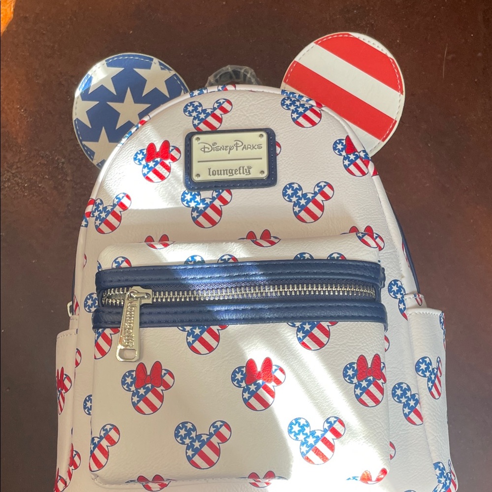NWT Disney Stars and Stripes Mini Backpack - Picture 3 of 3